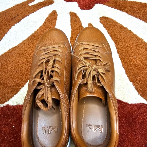 Mens Michael Kors shoes - Picture 3 of 4